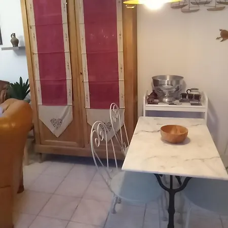 La Petite Maison