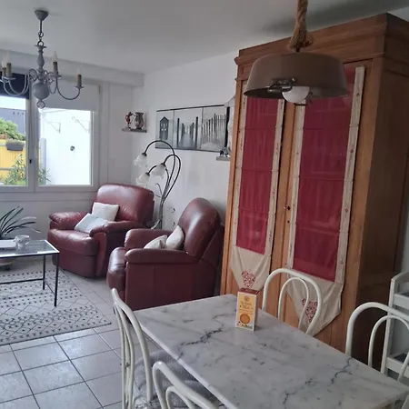 La Petite Maison *